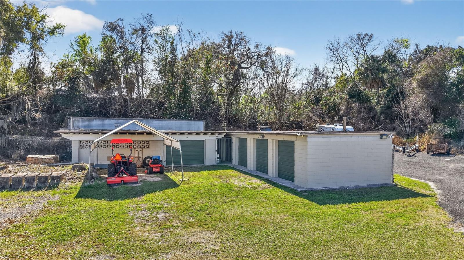 197 Unit Self Storage Facility For Sale in Leesburg, FL $2,750,000