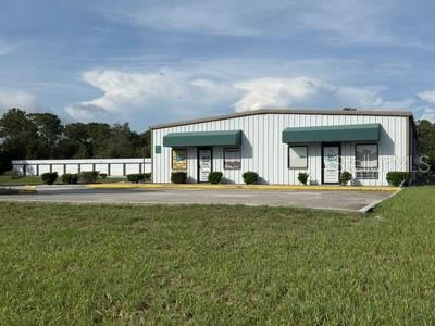 16,600 Sq Ft Storage Facility with 2 storefronts and a warehouse For Sale in Crystal River, FL