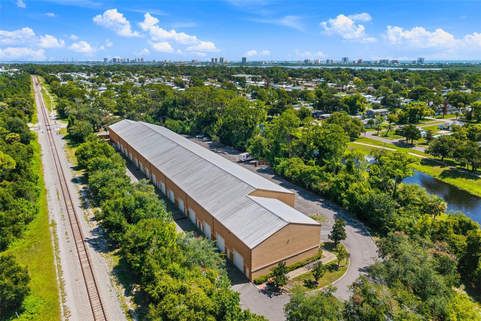 Port Orange Industrial Storage Park - 15 Warehouses For Sale - 31,000 Sq Ft  $6,000,000